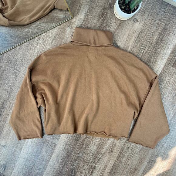 American Eagle Cropped Raw Hem Cowl Turtle Neck Slouchy Oversized Pullover - Picture 3 of 4